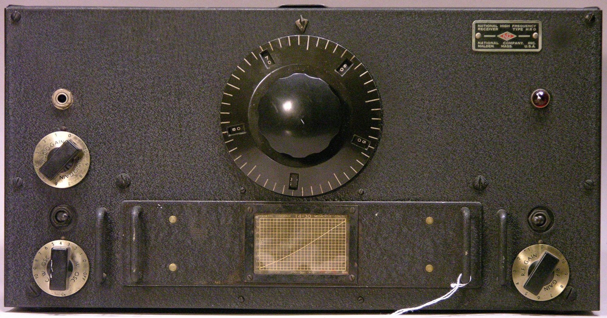 Radio receiver. EM*328633. Radio receiver. EM*328633.